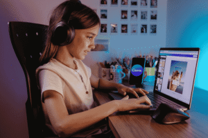 Read more about the article 15 Ways To Make Money With Canva In 2026