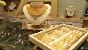 Read more about the article Gold Rates Today (01/07/2026) Plunge Steeply: 24K, 22K, 18K Gold Prices At IBJA, Tanishq, Malabar, Joyalukkas, Kalyan